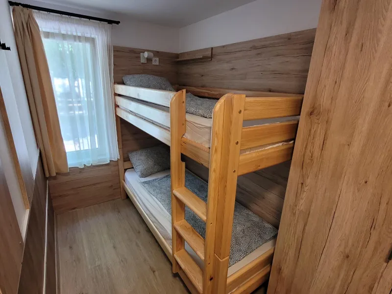 Apartmanház